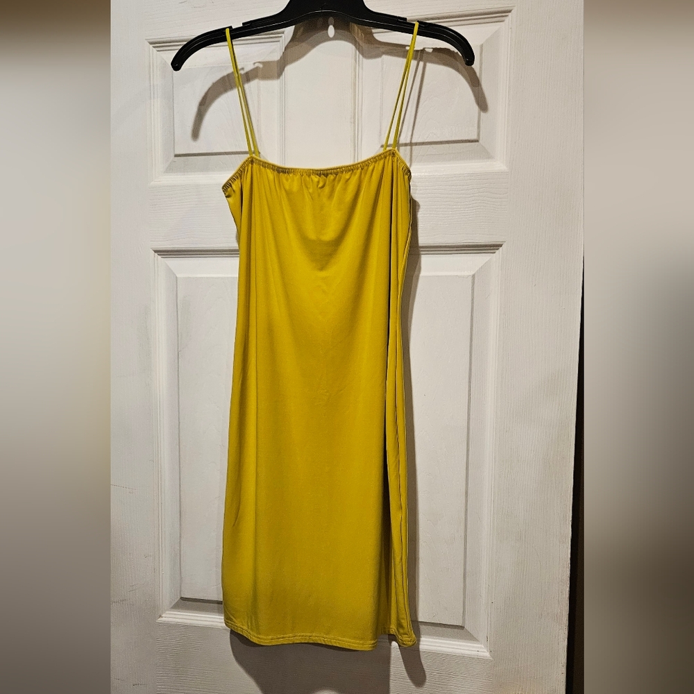 PRETTY LITTLE THING MINI DRESS
